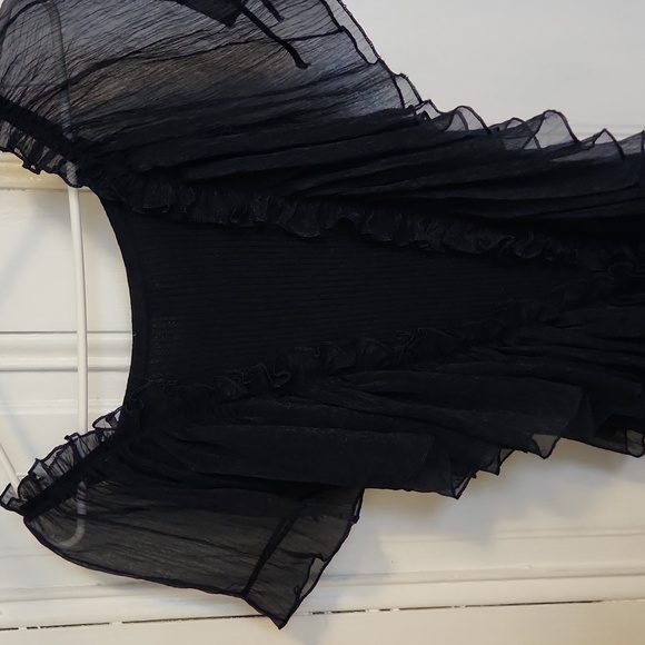 Isabella Rodriguez Ruffled Top - Picture 5 of 5